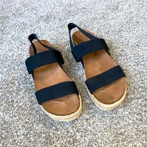 black strap sandals